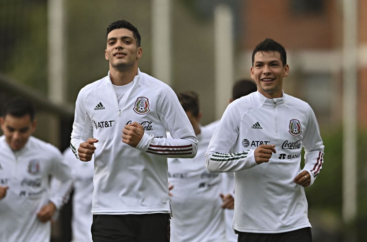 Revelan que el Chucky Lozano y otros europeos del TRI cometían actos de indisciplina