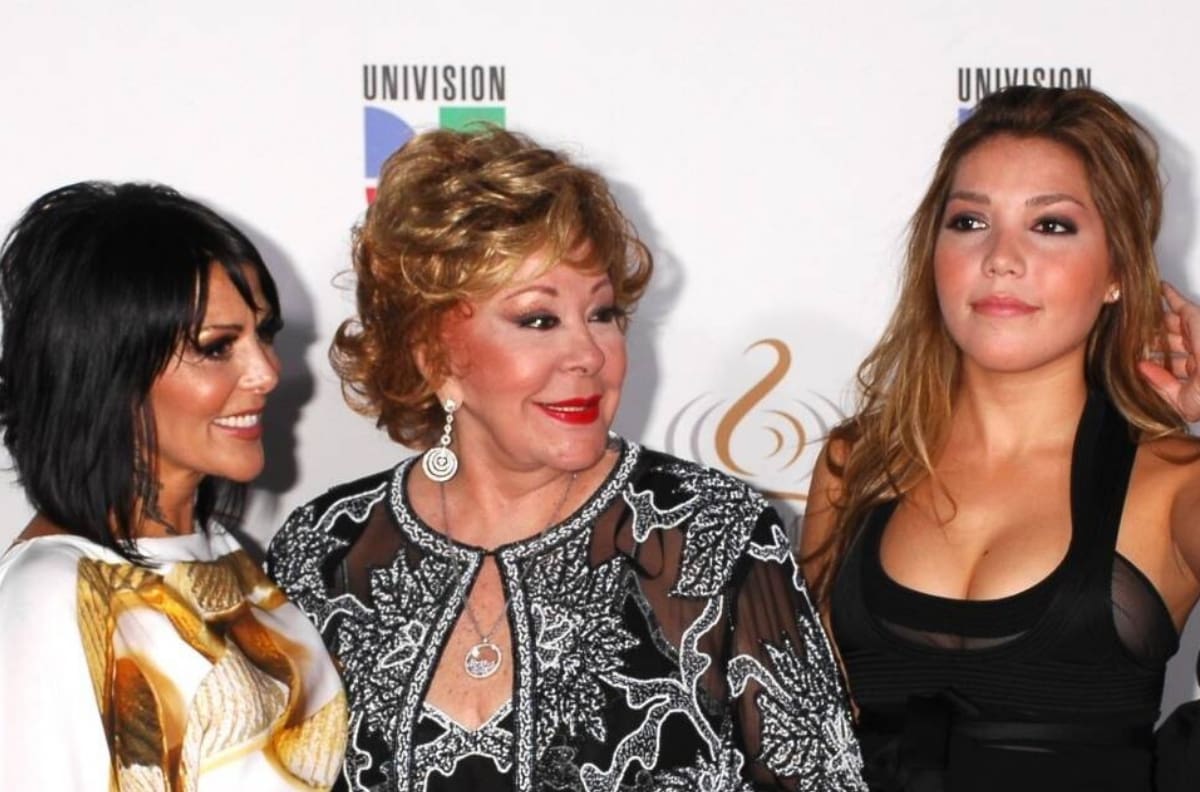 Le "hackeron" identidad en Instagram a Silvia Pinal y Sylvia Pasquel lo aclara
