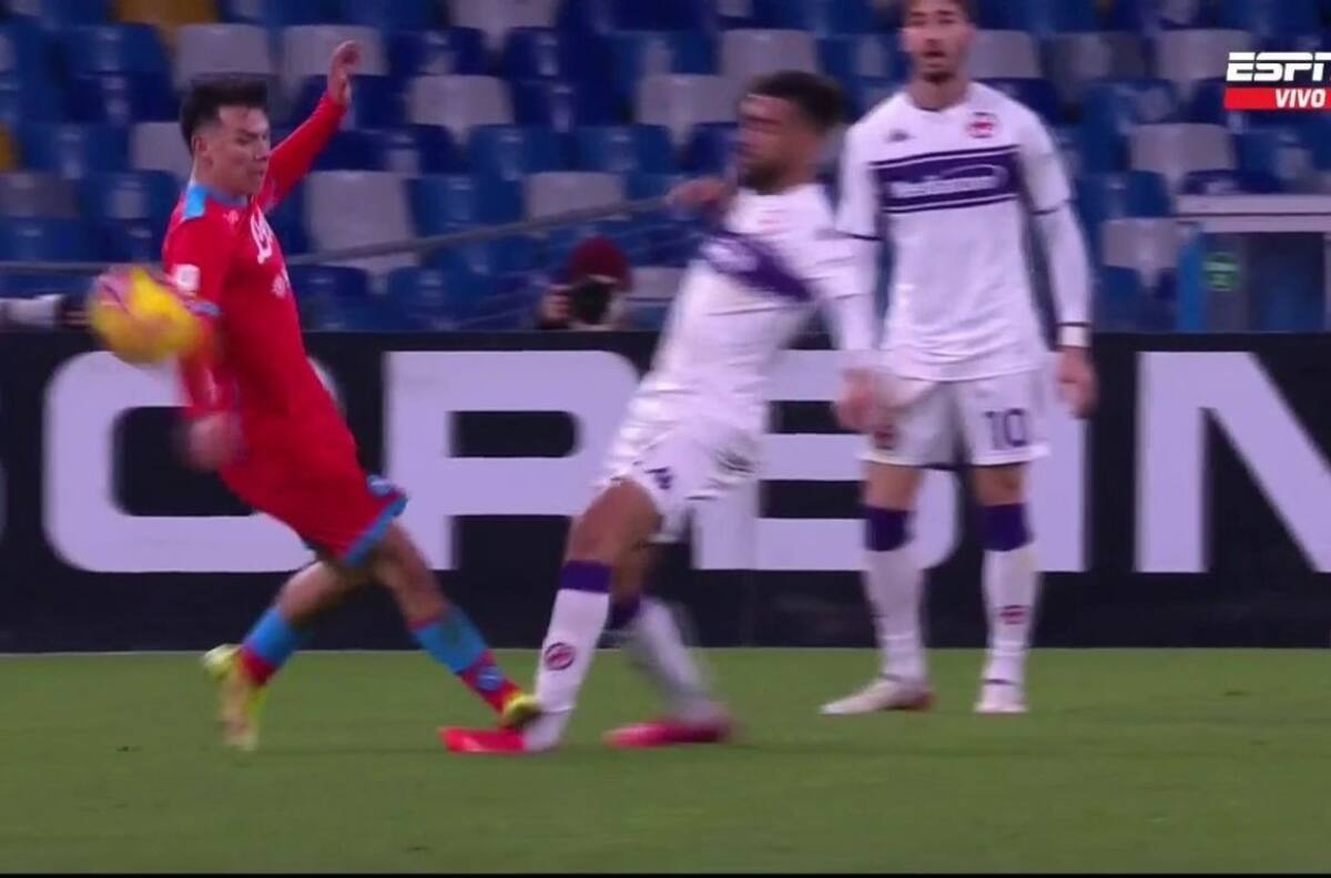 Chucky Lozano fue expulsado en la Coppa Italia tras su regreso por Covid-19