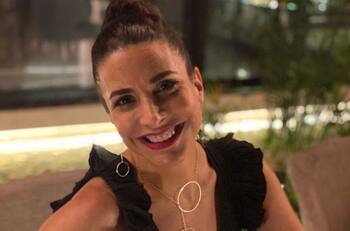 Verónica Toussaint celebra su última quimioterapia y agradece la vida