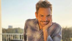 Estatua de Eugenio Derbez en Acapulco causa desacuerdo entre los lugareños