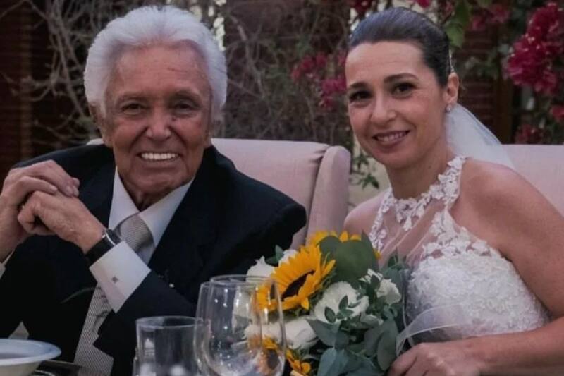 El actor comparte fotos de su boda a más de un año de su celebración