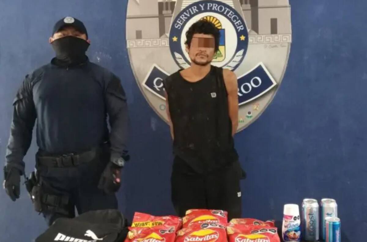 Detienen a hombre que robó varias bolsas de papas adobadas en Quintana Roo
