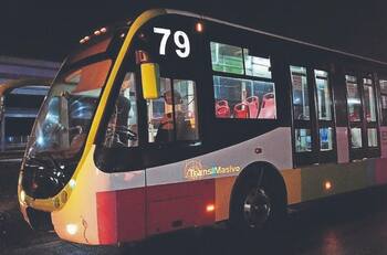 Chofer de Mexibus atropella a adulto mayor y testigos casi lo matan a golpes