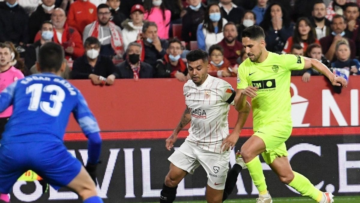 ¿Estará Tecatito? La posible alineación del Sevilla para enfrentar al Alavés en LaLiga