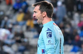 Pachuca y San Luis se complican el pase al repechaje al empatar sin goles