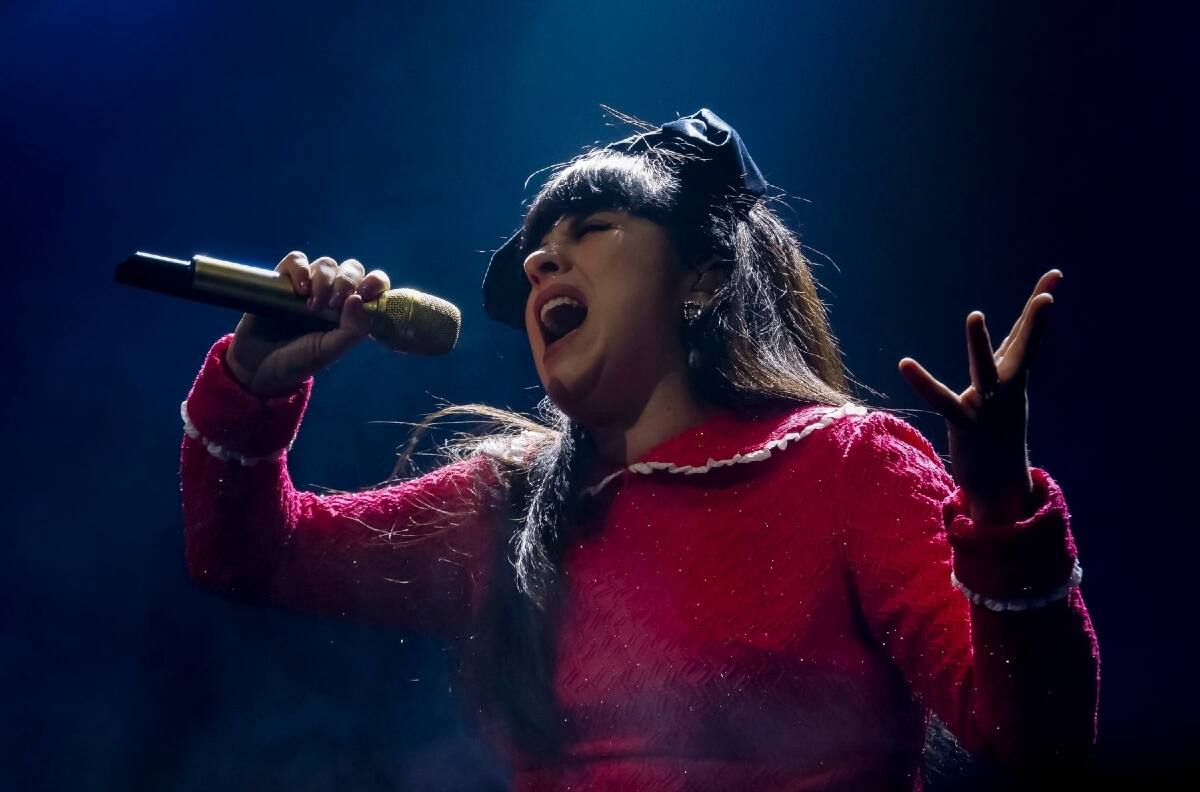 Mon Laferte pone en éxtasis al público mexicano en su primer show en Ciudad de México