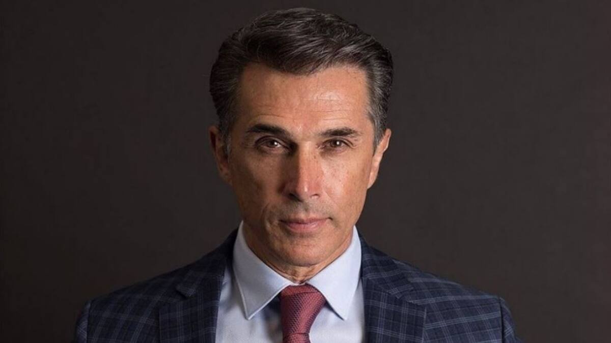 Sergio Mayer sale del hospital tras supuesto envenenamiento