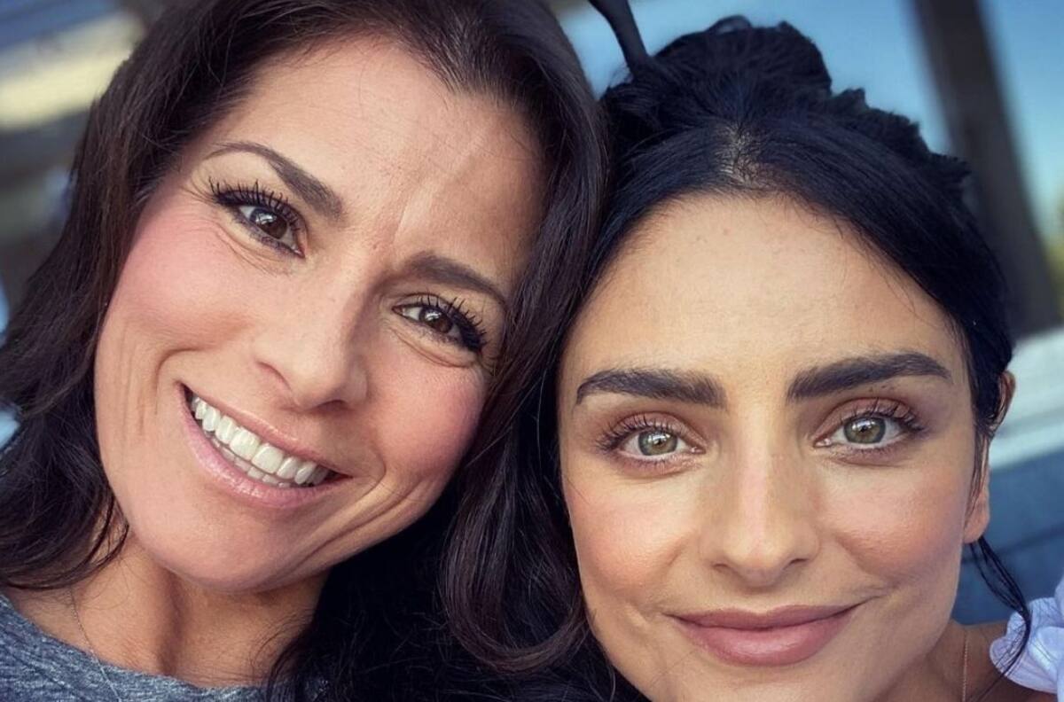 Aislinn Derbez felicita a Alessandra Rosaldo por su cumpleaños 50