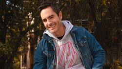 (VIDEO) Mauricio Ochmann se besa con otro hombre