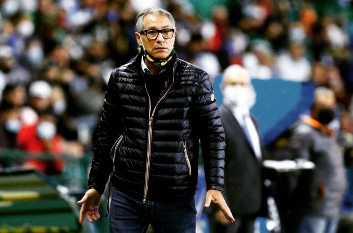 Ariel Holan podría ser campeón dos veces en el mismo año de ganar la Liga MX con León