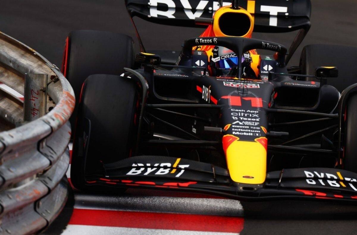 Checo Pérez está preocupado por su RB18: “se veía mal, en la parte de atrás”