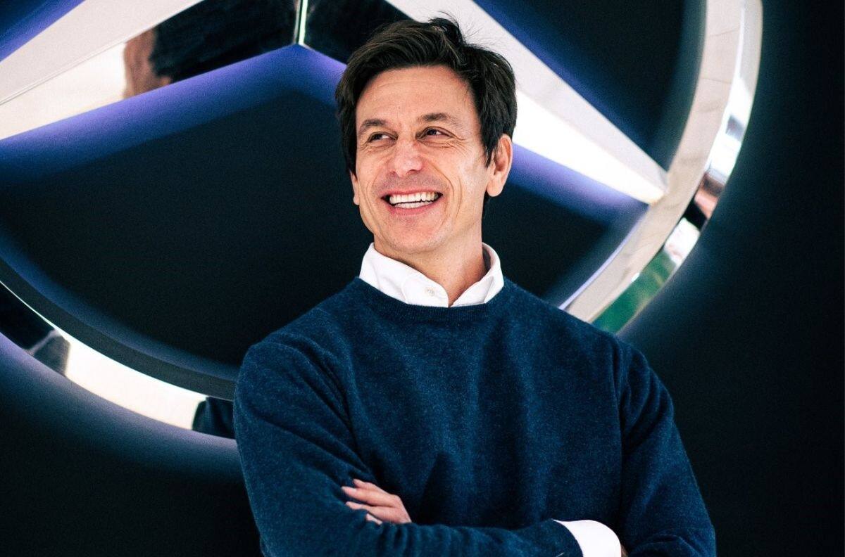 Toto Wolff responde a las declaraciones de Helmut Marko sobre Mercedes: "Si él lo dice, lo aceptamos"