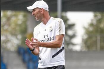 Zinedine Zidane espera la oferta apropiada para volver a dirigir