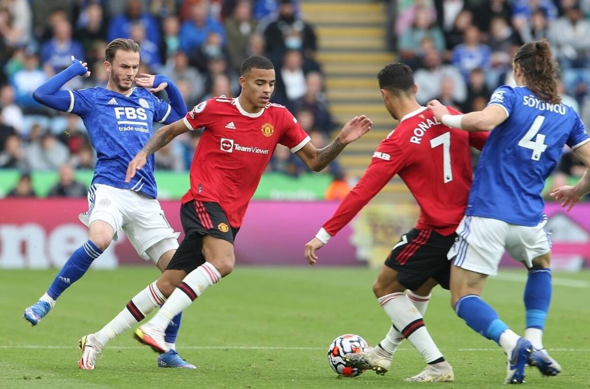 Neville acusó a jugadores del Manchester United de "flojos" por bajo rendimiento