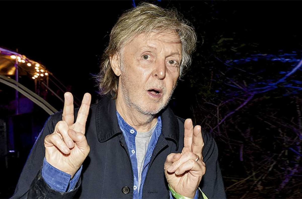 Paul McCartney se cansa de firmar autógrafos y propone otro tipo de acercamiento con sus fans