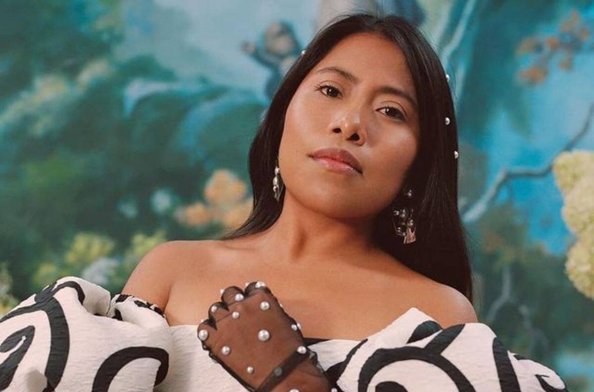 Yalitza Aparicio está orgullosa de su piel morena y lo expresa en Instagram