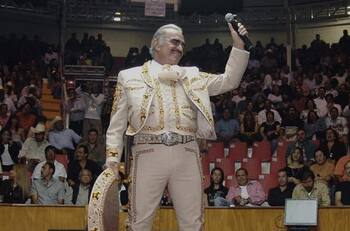 Exhiben a la persona que intentó infiltrarse a la habitación de Vicente Fernández