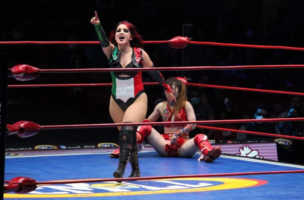 Dark Silueta hace historia en el CMLL