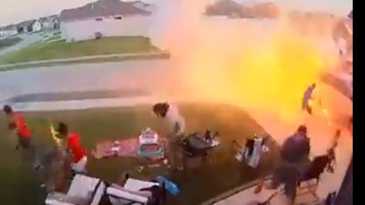 VIDEO| Celebración con pirotecnia termina mal y se viraliza