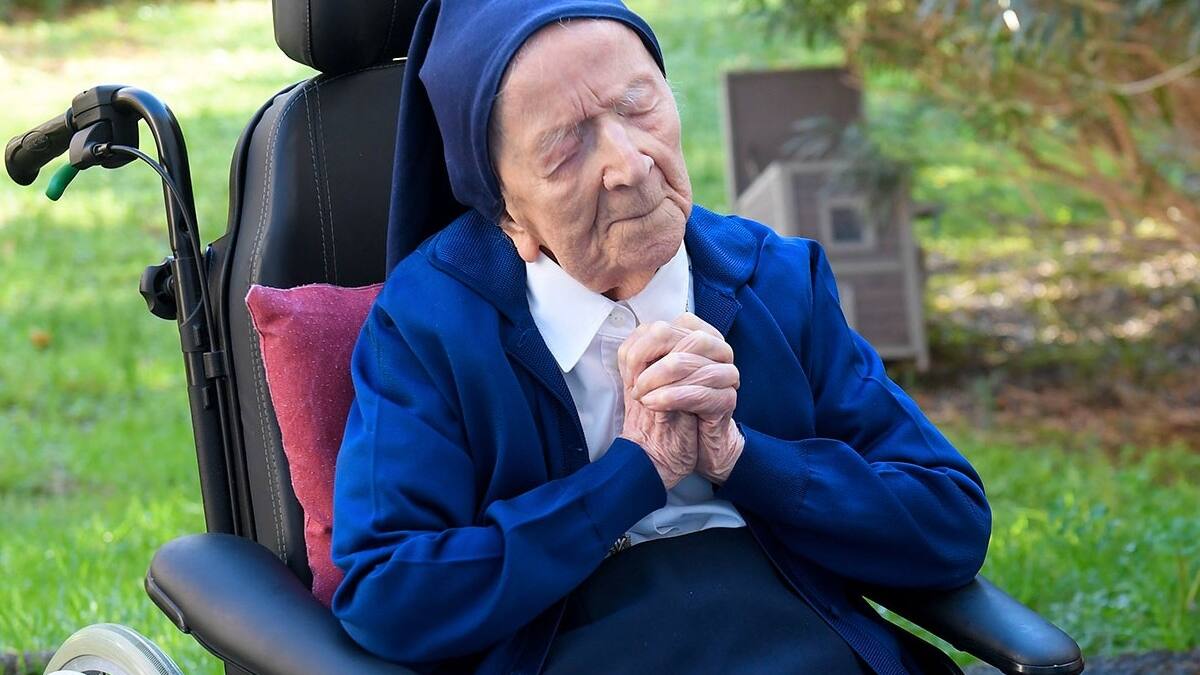 Muere la Hermana André, la mujer más longeva del mundo