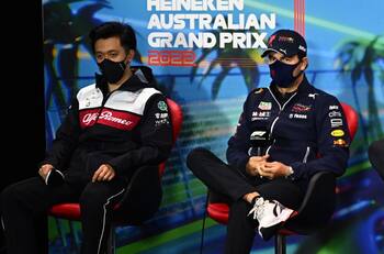 Guanyu Zhou confirma que hay racismo en la F1 como lo dijo Checo Pérez: “Si eres chino, es aún peor”