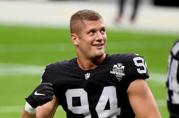 La reacción de Carl Nassib ante discriminación de Jon Gruden con Raiders