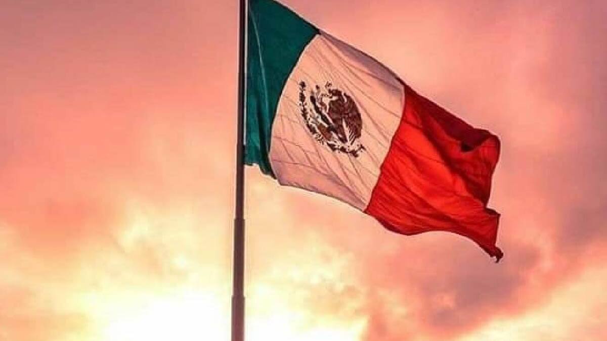 Así conmemoraron algunos futbolistas mexicanos el Día de la Bandera