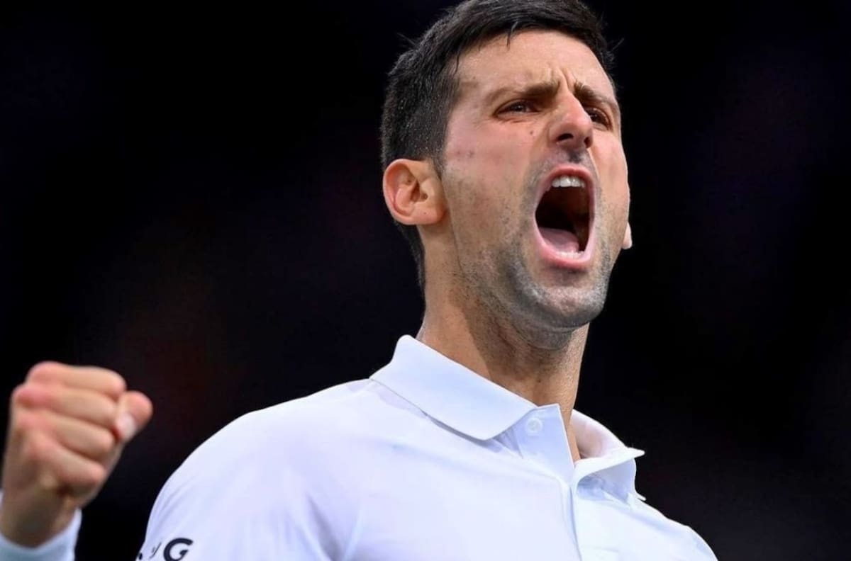 Novak Djokovic encabeza serie en el Abierto de Australia pese a polémica de visa
