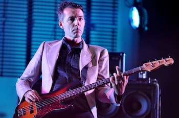 Quién fue Steve Mackey, bajista de la banda Pulp y productor musical