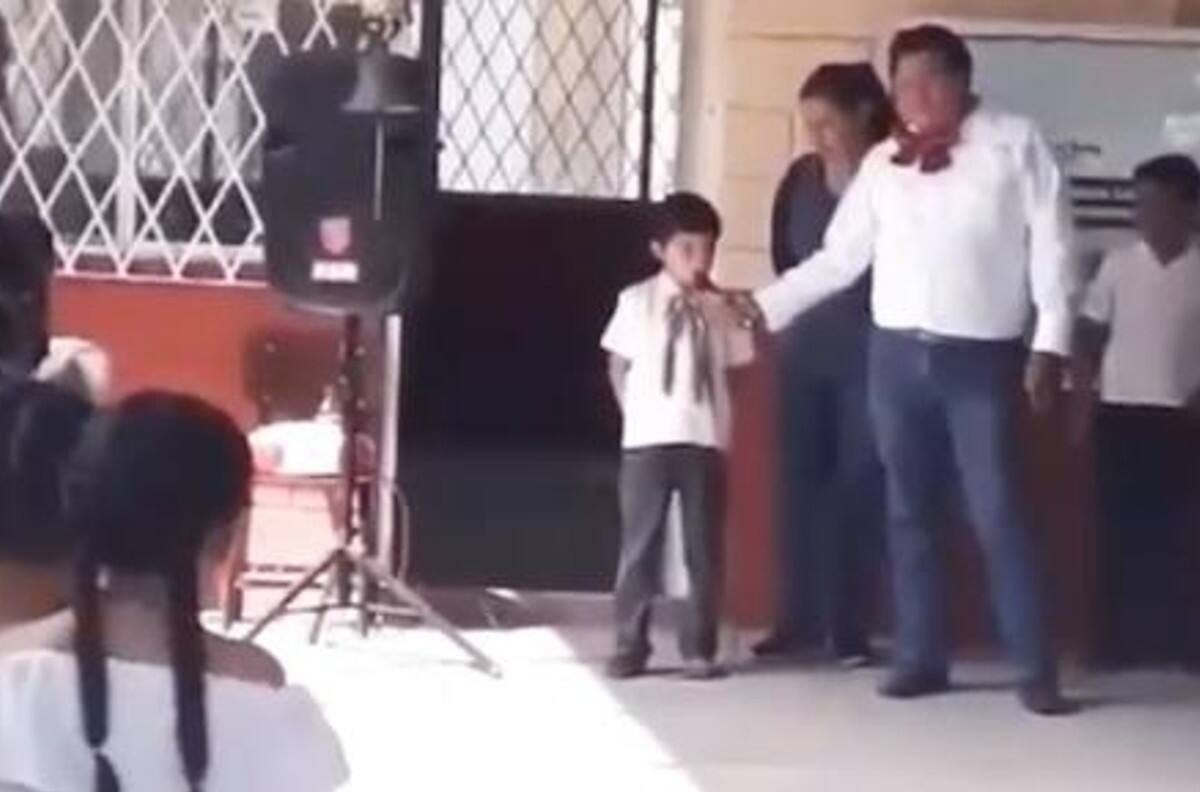 VIDEO | "¡Viva su jefa, perdón Josefa", niño se confunde al dar el Grito de Independencia y se vuelve viral