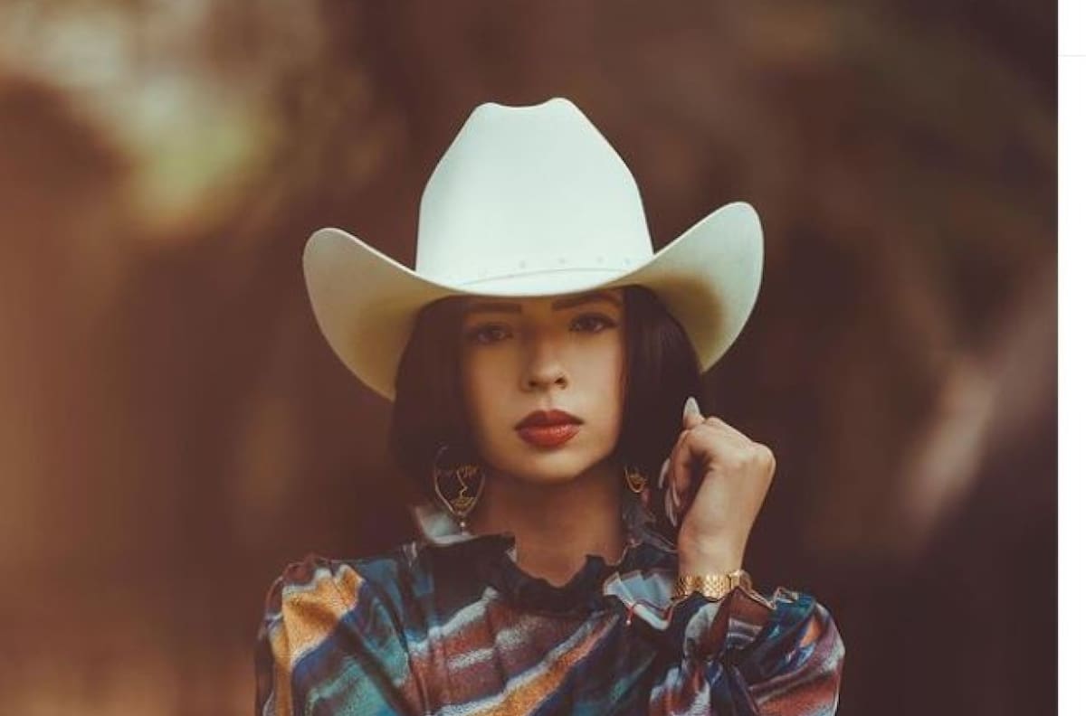 La hija de Pepe Aguilar se muestra sin una gota de maquillaje... y sorprende