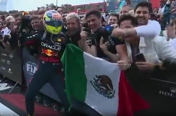 VIDEO | Así celebró Checo Pérez su triunfo en el Gran Premio de Azerbaiyán