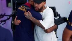 VIDEO | La despedida de Neymar con el PSG y su abrazo con Kylian Mbappé