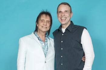 Tras padecer cáncer de peritoneo, Roberto Carlos da último adiós a su hijo con emotivo mensaje