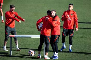 Héctor Herrera se recuperó del Covid-19 y ya entrena con el Atlético de Madrid