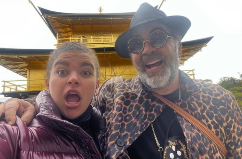 El cantante hizo un viaje en familia por Japón