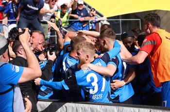 VIDEO | La dramática definición del ascenso en Alemania que dejó al Hamburgo con los crespos hechos