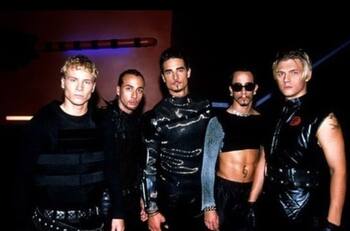 ¡Backstreet Boys y NSYNC juntos en el escenario!