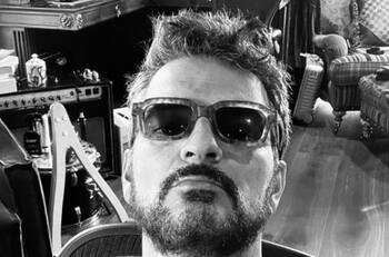 El gran amor de la infancia de Ricardo Arjona son los mangos