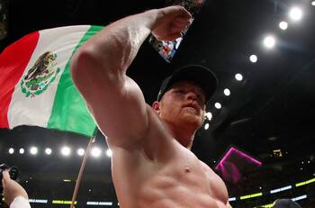 "Invencible": Presidente de CMB describió presente de Saúl "Canelo" Álvarez