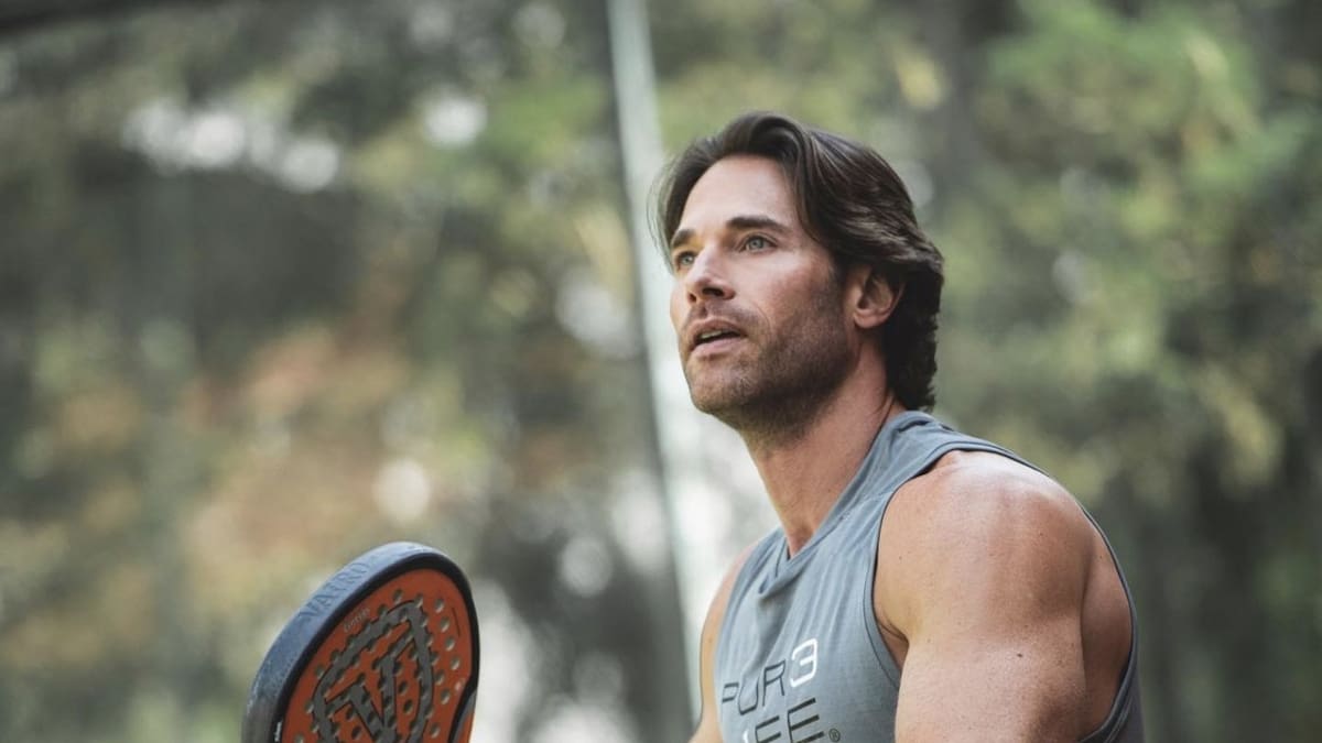 ¡No mostró su cara!: Sebastián Rulli disfruta del tiempo junto a su hijo