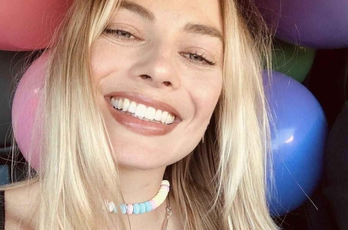 Margot Robbie luce espectacular como Barbie