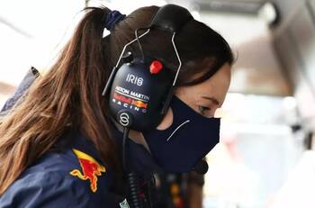 Catalogan a Hannah Schmitz como la mejor estratega de F1, y ella agradece con increíble mensaje
