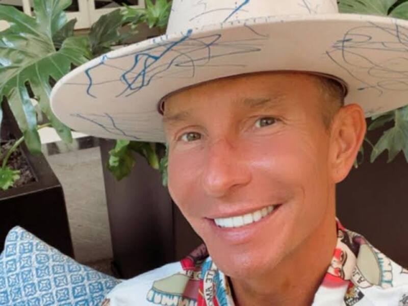 El exTimbiriche tuvo un encuentro con la prensa en el Aeropuerto Internacional de la Ciudad de México.