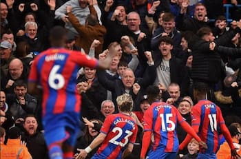 Premier League busca frenar la crisis de contagios y pedirá certificado a sus aficionados