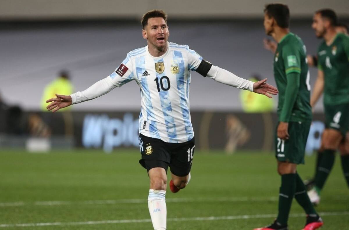 Messi marca hat-trick y supera a Pelé como máximo goleador de Sudamérica