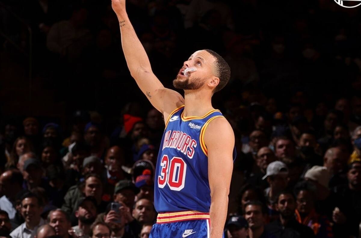 Video: Stephen Curry se convierte en el máximo anotador de triples en la NBA