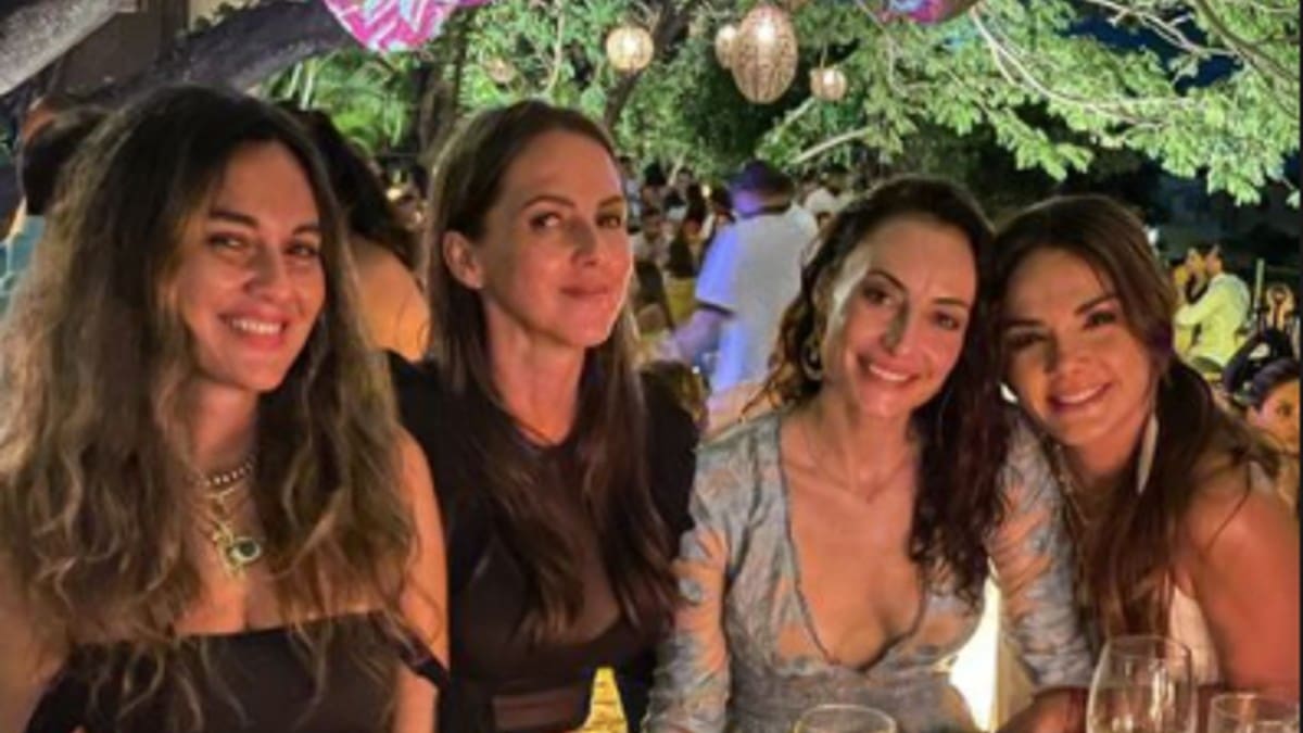 Marimar Vega se divierte en una noche de chicas justo antes de su boda