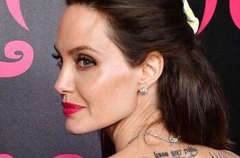 Angelina Jolie borra tatuaje que se hizo por amor a Brad Pitt